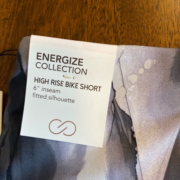 NWT Calia by Carrie Underwood Energize High Rise Bike Short - Picture 9 of 12